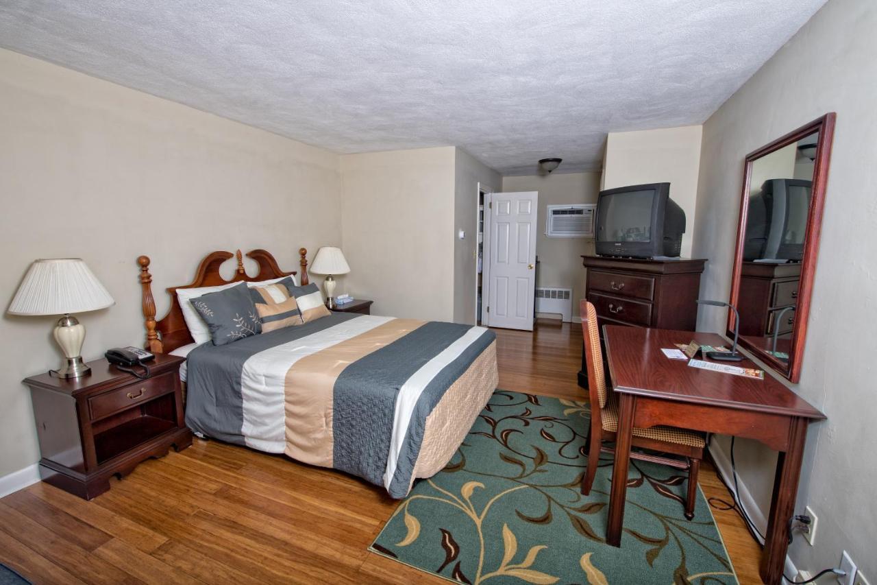 Colonial Inn Seekonk Extérieur photo